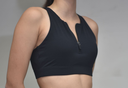 Sports Bra con cierre frontal